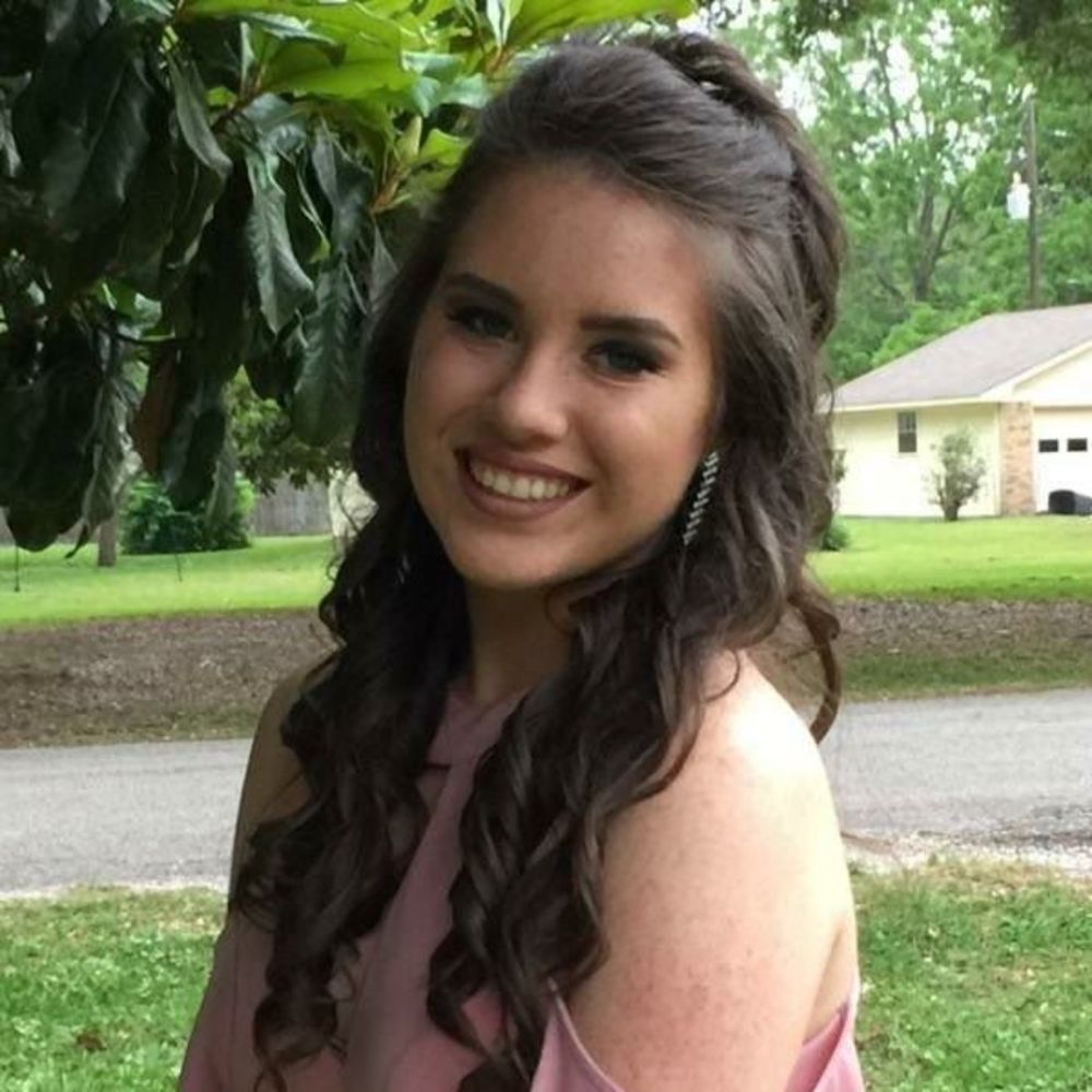 Meet your Posher, Adrianna